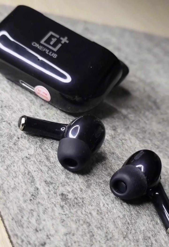 One Plus Airpods Pro | White | Free Cover - Image 5